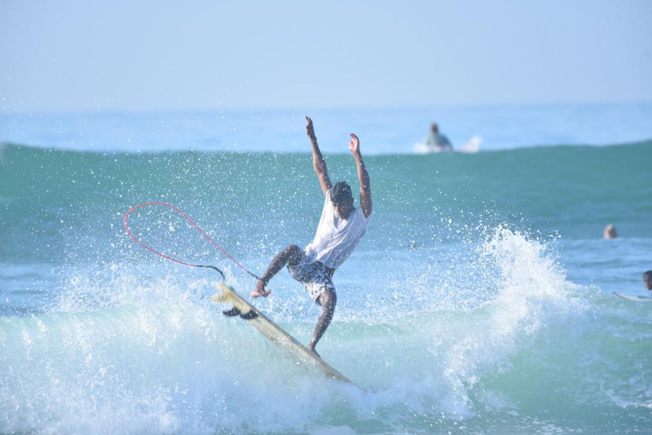 The Wave Surf Inn Midigama East Dış mekan fotoğraf